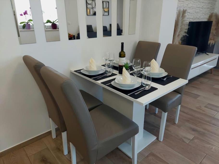 Valux Apartman Pula Exteriér fotografie